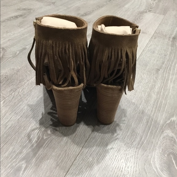 Carlos Santana fringe booties - Picture 5 of 6
